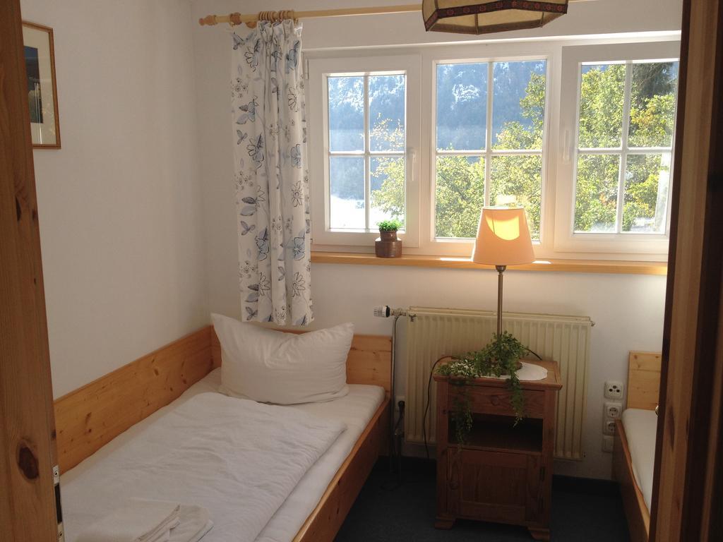 Gasthof Blaue Gams Ettal Exterior photo
